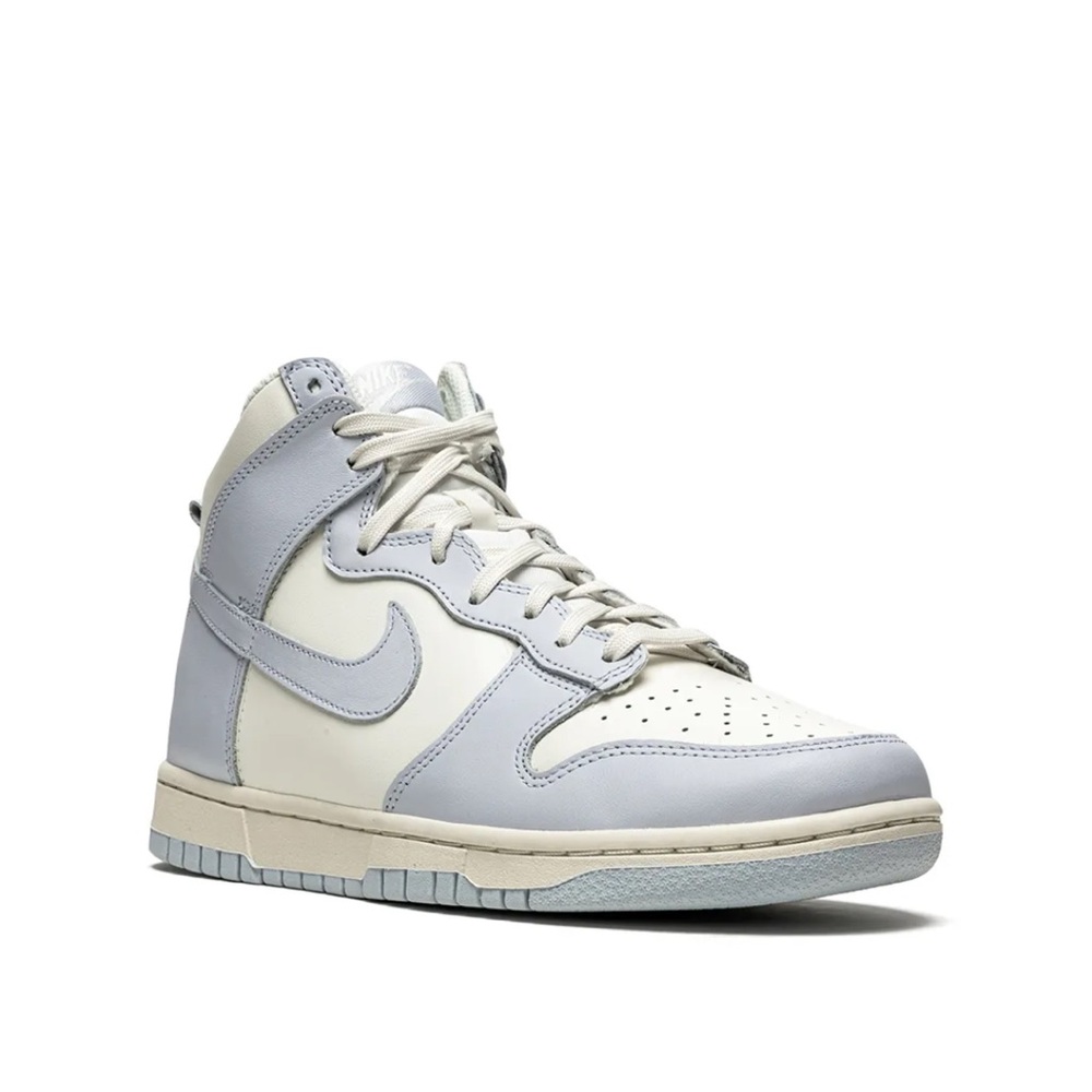 Nike
Dunk High "Football Grey" sneakers